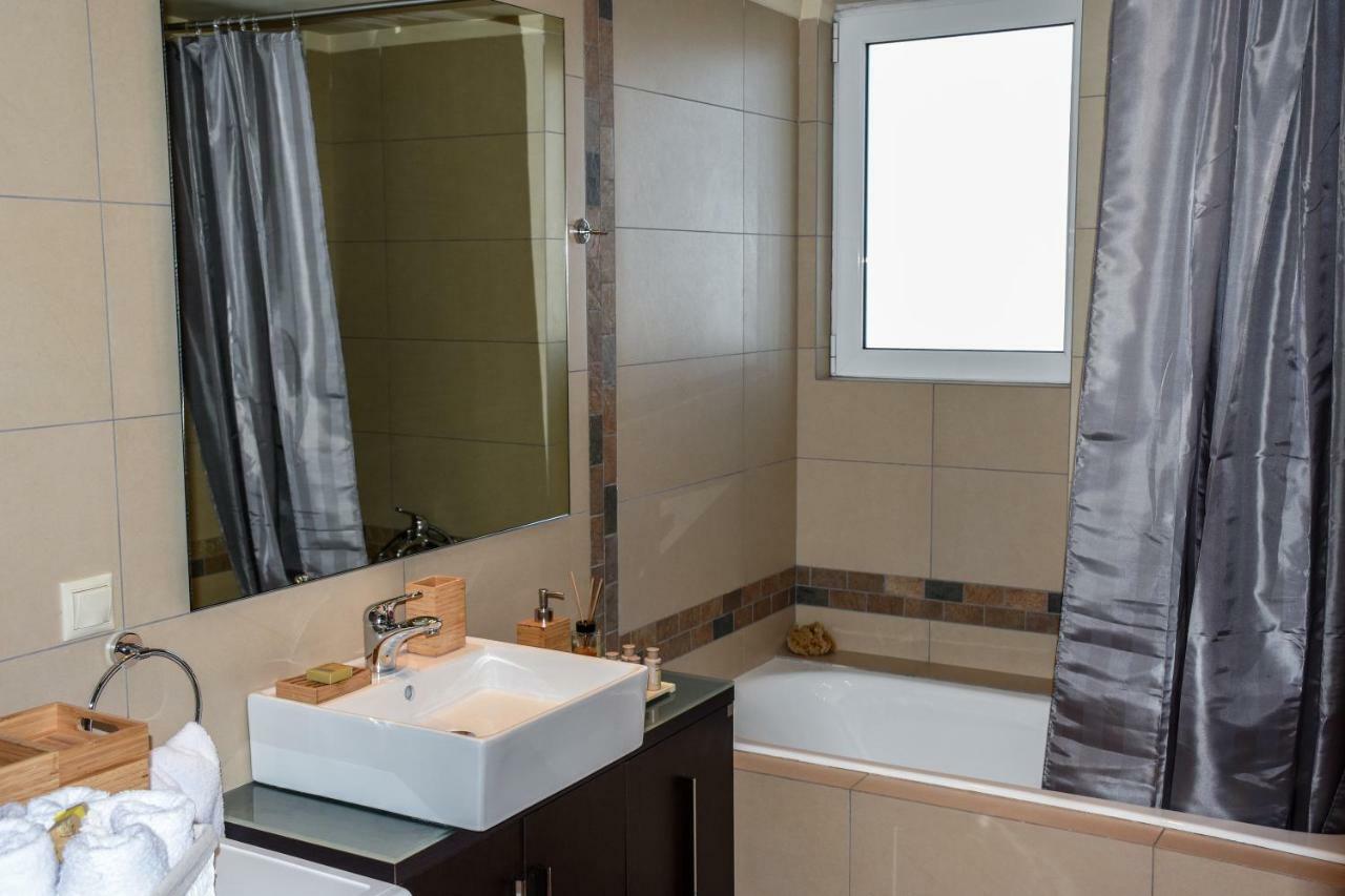 Apartamento Boutique Penthouse Next To Stavros Niarchos Foundation Atenas Exterior foto